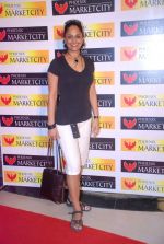 Suneeta Rao at Phoenix Market City Kurla in Mumbai on 21st April 2012 (18).JPG
